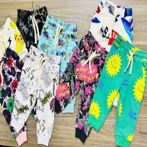 Pantalon en jean droit pour enfants style quatre saisons avec imprimé étoiles, coupe ample et large, en coton pour filles, vêtements en stock - Product Image 2