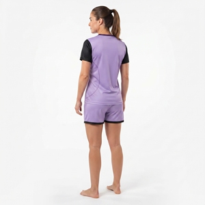 Conjunto de camiseta de fútbol para mujer, color morado, negro, manga corta, cuello redondo, top y pantalón corto, ropa deportiva para todas las estaciones - Product Image 4
