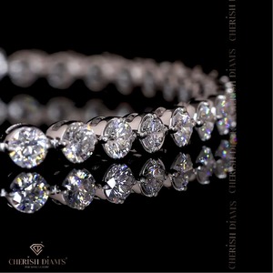 Nuevo Diseño de Brazalete de Diamantes Cultivados en Laboratorio con Corte Brillante, Estilo Bisel, Oro de 10/14/18 Quilates, Certificado IGI, para Mujer, India - Product Image 2
