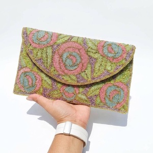 Nuevo bolso de mano con cuentas de cristal a rayas, elegante bolso de noche hecho a mano con cadena, bolso de diseñador con estilo para fiestas. - Product Image 3