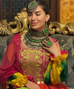 Robe élégante avec broderie traditionnelle détaillée, accents tribaux faits à la main, tissu fluide, culture afghane, robe Kuchi - Product Image 3