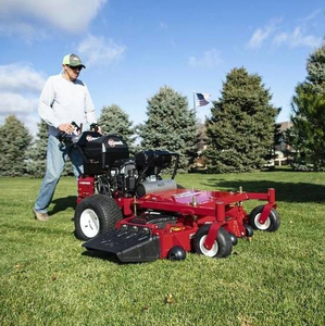 รถตัดหญ้าแบบ Zero Turn เครื่องยนต์กำลังสูง สำหรับงานตัดหญ้าในอุตสาหกรรมและเชิงพาณิชย์ - Product Image 2