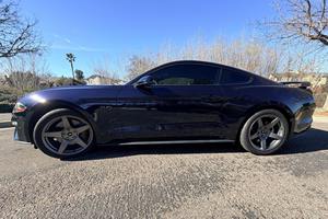 Ford Mustang GT Premium Coupé 2021, Auto Usado con Poco Kilometraje en Venta - Product Image 3