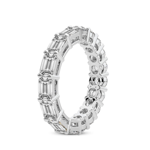 Magnifique bague éternité élégante en or massif 18 carats, sertie d'émeraudes Brynn et de diamants de laboratoire ronds, certifiée IGI, pour femme. - Product Image 2