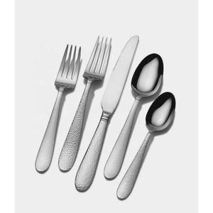 Cubiertos de grado alimenticio con acabado de espejo mate occidental único, cuchillos de acero con mango largo y grueso modernos y juego de cubiertos con cuchara y tenedor - Product Image 1