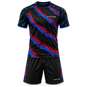 Dernier service OEM de vêtements de sport : Maillot et short de football en polyester à sublimation intégrale, anti-UV, respirant, séchage rapide, unisexe - Product Image 3