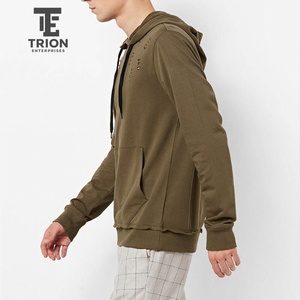 เสื้อฮู้ดดี้สไตล์สตรีทแบบคัสตอม โอเวอร์ไซส์ แต่งดีเทลขาดๆ แบบเรียบง่าย สำหรับฤดูหนาว ผู้ผลิตเสื้อฮู้ดดี้ผู้ชายแบบขาดๆ จากบริษัทวันเดอร์เฟิล เอ็นเตอร์ไพรส์ - Product Image 4