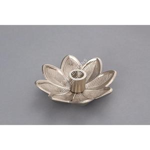 Support de bougie en métal argenté de style floral, fait main, écologique, pour mariages, fêtes de pendaison de crémaillère - Décoration de haute qualité pour la maison - Product Image 1