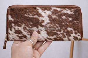 Étui de téléphone en cuir sculpté à la main par des designers, dernier cri, élégant, en cuir de vachette, motif à carreaux, portefeuilles pour femmes - Product Image 4