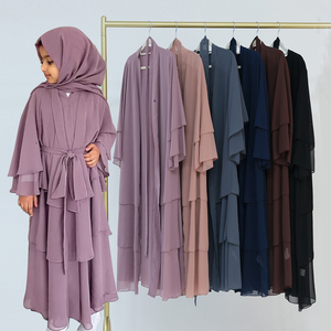 Chemise décontractée noire à manches longues unie pour femme grande taille, coupe ample, longueur intégrale, en polyester satiné, avec décolleté en V et détail ouvert sur le devant, idéale pour l'été - Product Image 5
