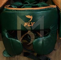 Ensemble de gants de boxe en cuir Fly Leather professionnels neufs et de protection pour la tête et le bas du corps, vert et or, fabrication pakistanaise.