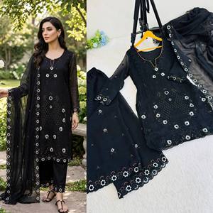 Conjunto de 3 piezas de seda con cuello redondo 2026: Kurti, Plazzo y Dupatta con bordado de hilo y lentejuelas, mangas largas, completamente cosido con cinturón elástico en la cintura. - Product Image 1