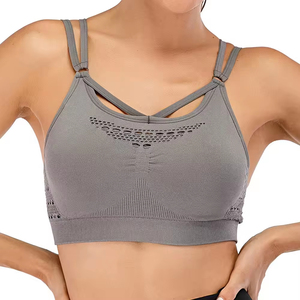 เสื้อชั้นในกีฬาสำหรับผู้หญิงไซส์ใหญ่ สีเทา แบบ Racerback รองรับปานกลาง สำหรับโยคะ ผ้าไร้ตะเข็บ ระบายอากาศดี คอกว้าง โลโก้ด้านหน้า เหมาะสำหรับออกกำลังกาย - Product Image 5