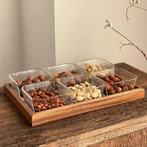 Plateau de service en bambou avec récipients en verre pour bonbons, fruits, collations de fête avec couvercles, design minimaliste, forme rectangulaire, bonbons, sucreries - Product Image 5