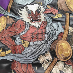 Chaqueta Sukajan con Bordado Personalizado, Tela Satinada, Cuello Alto, Ecológica, Transpirable, Moda Urbana de Invierno, Casual - Product Image 6