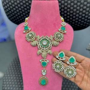 Conjunto de collar Fusion de última moda y calidad premium para mujer, diseño hermoso, acabado de lujo, perfecto para fiestas y bodas. - Product Image 6