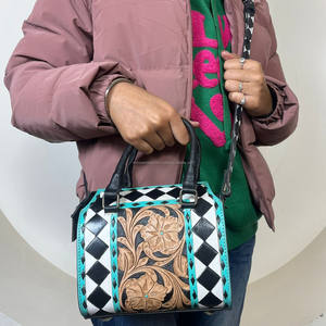 Bolso de Cuero Personalizado Hecho a Mano con Diseño Occidental a Cuadros Blancos y Negros, Bolso de Diseñador de Piel de Vaca para Mujer, Bolso de Viaje Resistente - Product Image 5