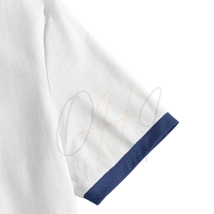 เสื้อยืดแขนสั้นสีขาวสำหรับผู้ชาย แต่งขอบสีน้ำเงิน พิมพ์ลายตัวอักษร สไตล์ลำลอง ทรงหลวม ผ้าคอตตอนเจอร์ซีย์ คอกลม แห้งเร็ว เป็นมิตรกับสิ่งแวดล้อม - Product Image 5