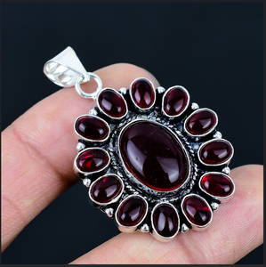 Pendentif fleur en pierre de sang naturelle, collier floral, bijoux pour femmes, bijoux faits à la main - Product Image 2