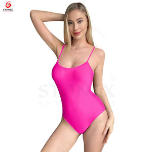 Traje de baño elegante de una pieza para mujer, color negro, con tirantes ajustables y diseño ajustado que realza la figura - Product Image 5