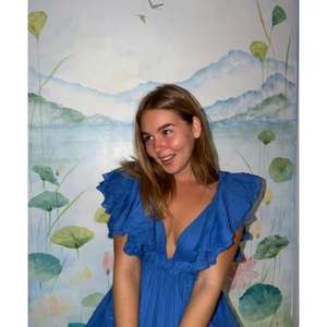 Elegancia en cada movimiento, confianza en cada paso. El Vale fue hecho para entradas inolvidables y momentos de diosa sin esfuerzo. - Product Image 3