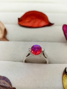 Bague de fiançailles unique en quartz arc-en-ciel, bijou élégant en pierres précieuses colorées, cadeau de mode pour femmes et jeunes filles - Product Image 1