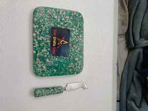 Plateau de service vertical en bois et résine, durable, réutilisable, compatible lave-vaisselle, personnalisable pour l'hôtellerie, la restauration à domicile et les services de traiteur - Product Image 6