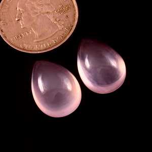 Lote al por mayor de gemas sueltas calibradas de cuarzo rosa natural de 5x7mm, cabujón en forma de pera con parte trasera plana para fabricación de joyería. - Product Image 2