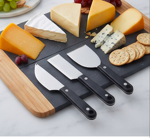 Juego de 4 Cuchillos para Queso con Hojas de Acero Inoxidable y Mangos Negros, Aptos para Lavavajillas, Herramientas para Tabla de Quesos - Product Image 3