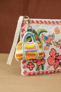 Abalorios de diseño rojo con cuentas de semillas, dijes de estrella personalizados con personajes, estilo de nueva tendencia, regalo para niña, para manualidades con cuentas. - Product Image 3