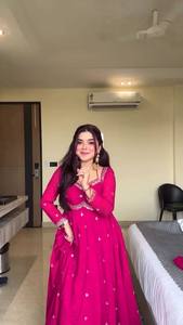 Ensemble de robe Anarkali brodée rose avec dupatta, salwar kameez à manches longues pour mariage, fête, femmes - Product Image 3