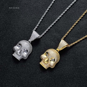 Pendentif Tête de Mort Gothique en Moissanite Effet Glacé avec Pierres Serties à la Main, Fait Main en Argent 925 - Product Image 6