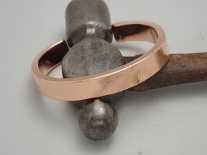 Brazalete de Cobre con Diseños Modernos para Hombre y Mujer, Marca de Alta Calidad, Hecho a Mano, Elegante Diseño Floral - Product Image 5