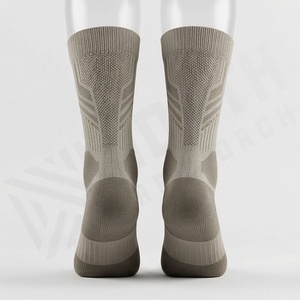 Chaussettes de basketball tissées mi-mollet, respirantes, performantes, durables, douces, pour la gym, l'entraînement et le jeu, couleur personnalisable, adaptées à la tenue en paire - Product Image 2