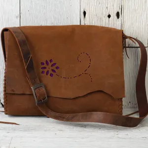 Cuir noir classique pour sacs quotidiens durables, chaussures robustes de haute qualité et vêtements d'extérieur élégants en cuir véritable - Product Image 6