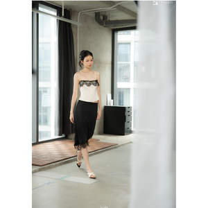 Conjunto de Dos Piezas para Mujer al por Mayor, Camisola con Ribete de Encaje y Falda Midi Asimétrica ET3199 - Product Image 5