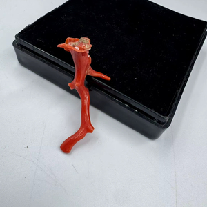 ลูกปัดปะการังแดงอิตาลีรูปทรงกิ่งไม้ พลอยดิบสำหรับทำเครื่องประดับ ปะการังรูปทรงต้นไม้ พลอยคุณภาพสูง - Product Image 1