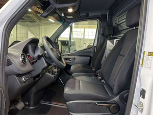 Mercedes-Benz Sprinter Diésel AWD 2024 Usada con ACC, Volante a la Izquierda, Asientos de Tela con Interior Oscuro, Neumáticos R18 - Product Image 2