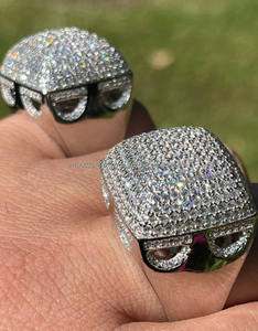 Vente en gros d'usine Bague de mariage en forme de carré de luxe étincelant style Hiphop en or massif - Product Image 4