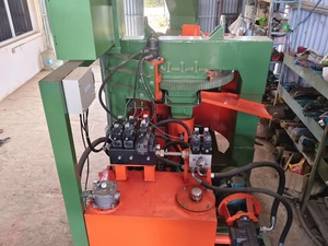 Máquina Industrial para Fabricar Ladrillos de Ceniza Volante de 30 Toneladas |   Equipo de Producción de Ladrillos Rotatorio de Alta Velocidad de 15K - Product Image 2