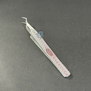 Pinzas para Extensión de Pestañas con Diseño Impreso de 45 Grados, Acero Inoxidable, Punta Afilada y Dentada, Duraderas - Product Image 2