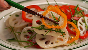 ขายส่งรากบัวแห้งหั่นชิ้น บรรจุกระป๋อง 100% จากธรรมชาติ เวียดนาม โฮจิมินห์ซิตี้ ผู้ผลิตเวียดเดลต้า อายุการเก็บรักษา 12 เดือน - Product Image 3