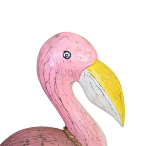 Sculpture de flamant rose en noix de coco, sculptée à la main, décoration d'intérieur en bois, animal tropical, ornement rustique - Product Image 3