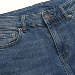 Jean en denim taille haute coupe skinny jambe droite pour femme, longueur intégrale, bleu délavé, style décontracté automne, en coton et élasthanne - Product Image 3