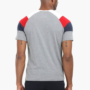 T-shirt Streetwear OEM en gros à empiècements, Nouveau design 2026, Vêtement décontracté, Col rond, T-shirt pour homme, Meilleures ventes, En vente - Product Image 5