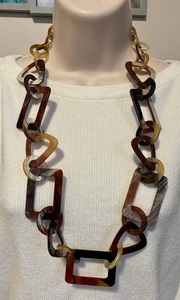 Collier en résine de fabrication indienne pour femmes ou accessoire de mode tendance disponible pour la vente en gros - Product Image 6