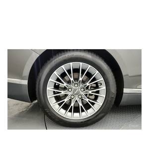 Genesis G80 2.5 Turbo AWD Essence 2024, 77 877 km, Boîte de vitesses automatique, Sièges en cuir, Volant à gauche, Caméra arrière - Product Image 5