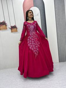Vestido Étnico de Seda Vichitra Bordado en Rosa Brillante con Lentejuelas de Pavo Real y Mangas Largas para Mujer, Ideal para Bodas, Graduaciones y Fiestas de Diwali - Product Image 1