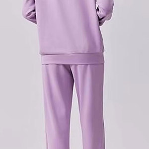 Conjuntos deportivos acampanados de moda para mujer, de corte relajado, ideales para ropa informal y un estilo urbano moderno. - Product Image 4