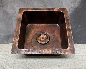 Fregadero de barra bajo encimera de cobre envejecido, cuadrado, de un solo seno, hecho a mano, de lujo rústico, para cocina, barra de servicio, hogar y restaurante - Product Image 1